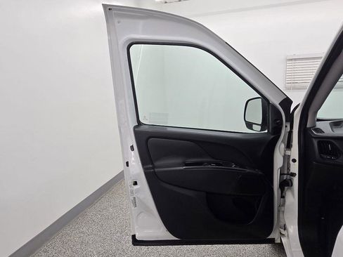 Used 2016 RAM ProMaster City Tradesman FWD image 26