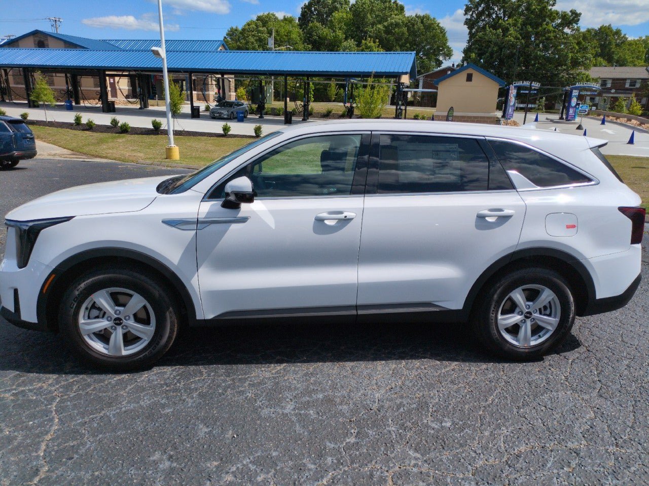 New 2026 Kia Sorento LX FWD image 4