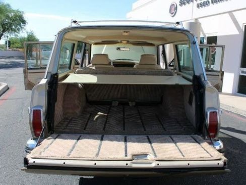Used 1990 Jeep Grand Wagoneer image 78