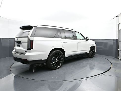 Used 2025 Cadillac Escalade Sport Platinum w/ LPO, ONYX Package AWD/4WD image 8
