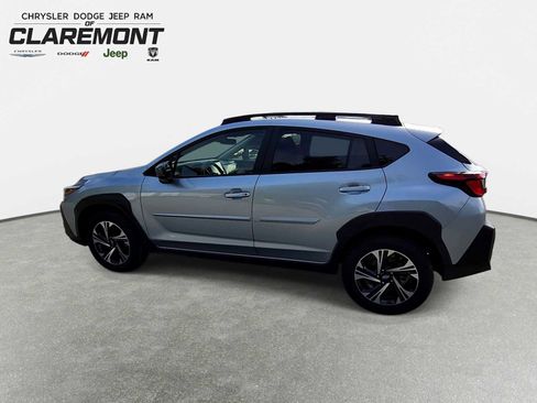 Used 2025 Subaru Crosstrek 2.5i Premium AWD/4WD image 5