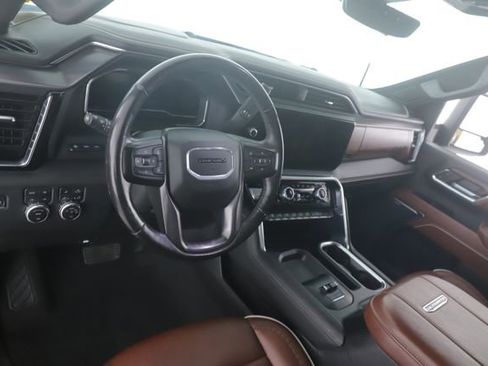 Used 2024 GMC Sierra 2500 Denali Ultimate AWD/4WD image 18