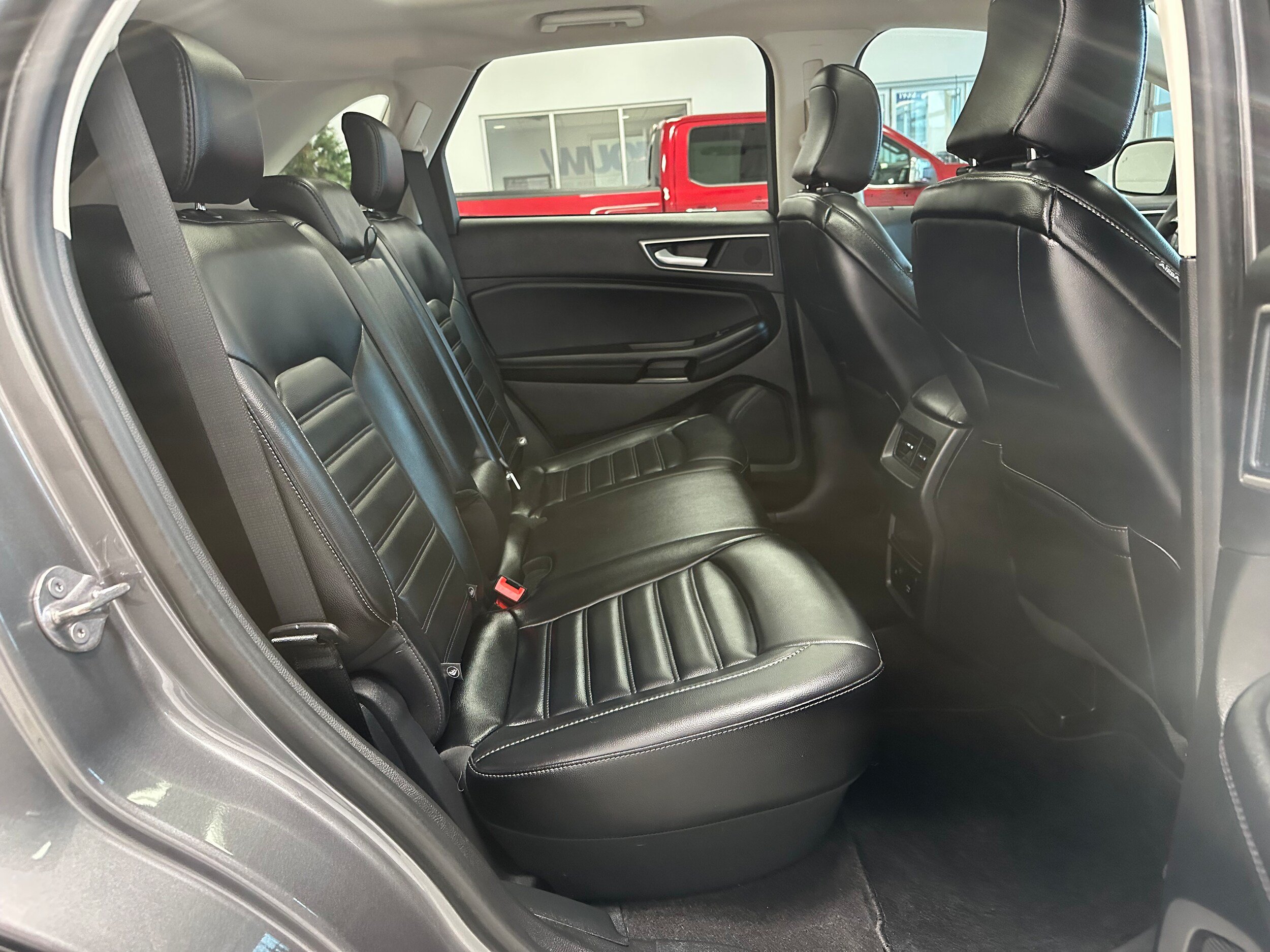 Used 2024 Ford Edge SEL w/ Convenience Package AWD/4WD image 13
