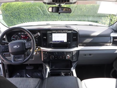Used 2024 Ford F350 XLT AWD/4WD image 25