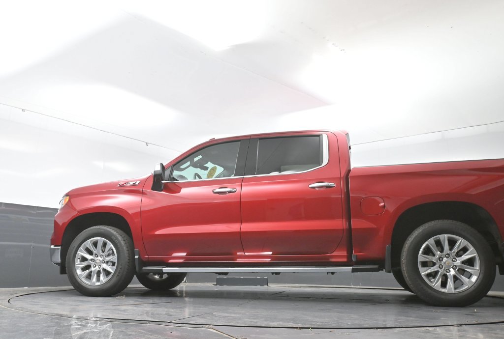 Used 2025 Chevrolet Silverado 1500 LTZ AWD/4WD image 54