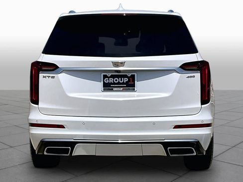 Used 2022 Cadillac XT6 Premium Luxury w/ Technology Package FWD image 5