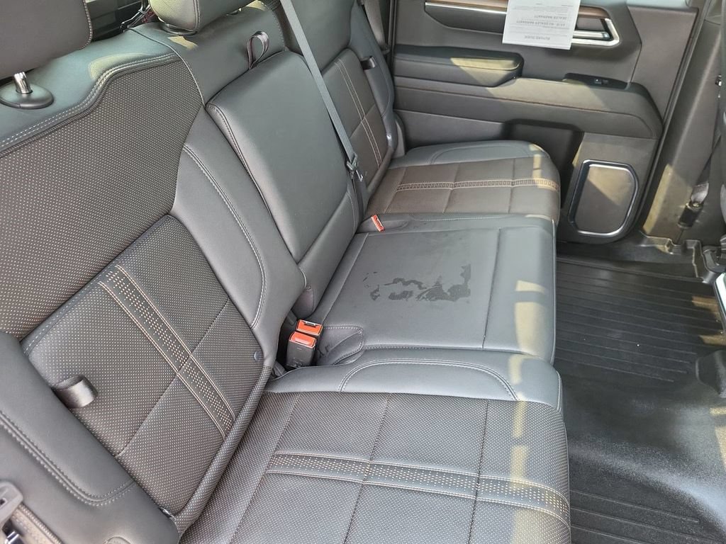 Used 2024 Chevrolet Silverado 1500 High Country w/ Midnight Edition AWD/4WD image 33