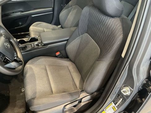 Used 2025 Toyota Camry LE FWD image 17