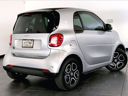 Used 2018 smart fortwo electric drive image 6