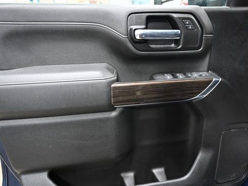 Used 2022 Chevrolet Silverado 2500 LT w/ Convenience Package image 26
