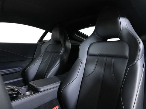 Used 2026 Aston Martin V8 Vantage Coupe image 17