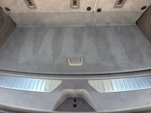 Used 2024 GMC Yukon Denali w/ LPO, Floor Liner Package AWD/4WD image 15