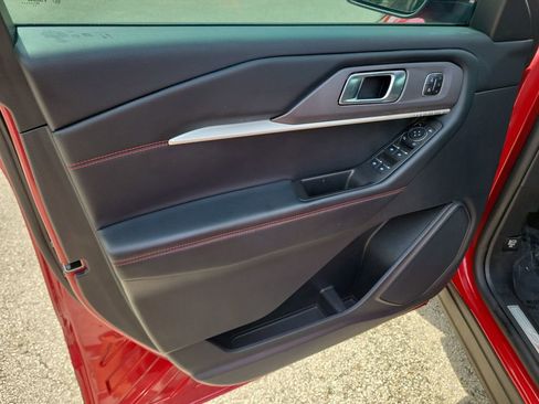 Used 2025 Ford Explorer ST-Line w/ Premium Package RWD image 21