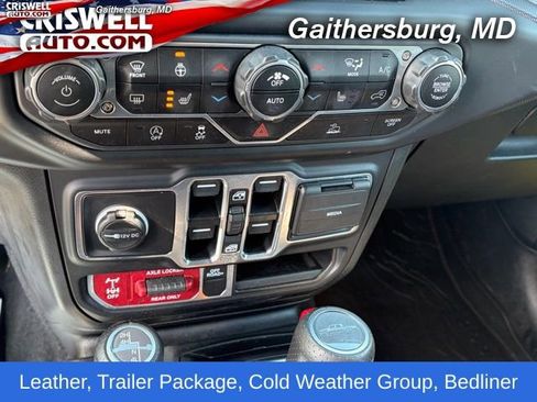 Used 2023 Jeep Gladiator Mojave w/ Cold Weather Group image 21