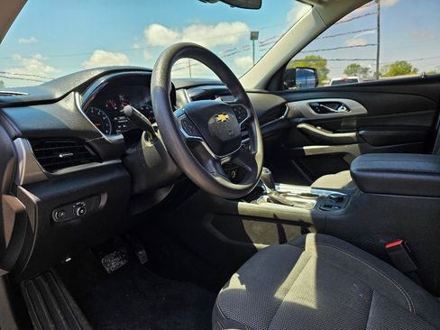 Used 2019 Chevrolet Traverse LS FWD image 6