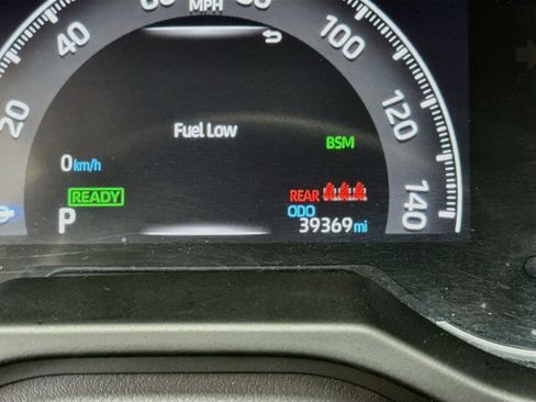 Used 2025 Toyota RAV4 XLE AWD/4WD image 19