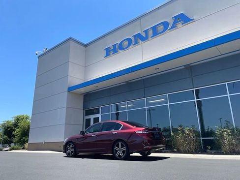 Used 2016 Honda Accord Sport image 18
