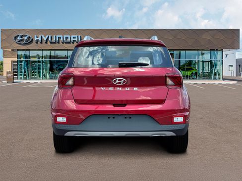 New 2025 Hyundai Venue Limited image 6