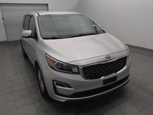 Used 2021 Kia Sedona LX FWD image 14