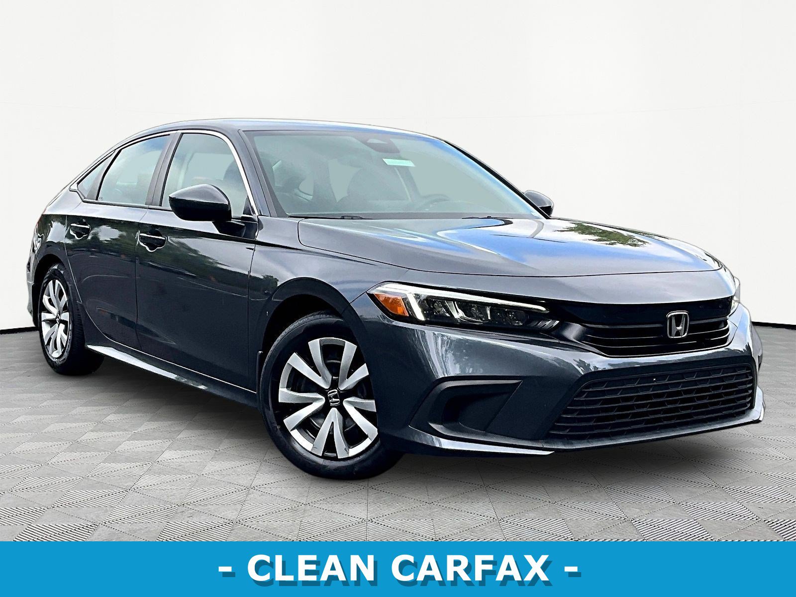 Used 2024 Honda Civic LX image 3