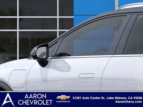 New 2026 Chevrolet Equinox EV LT image 12