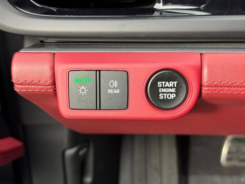 Used 2024 Porsche Panamera image 19