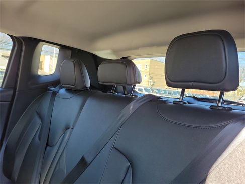 Used 2023 Jeep Renegade Trailhawk w/ Trailhawk Elite Group image 10