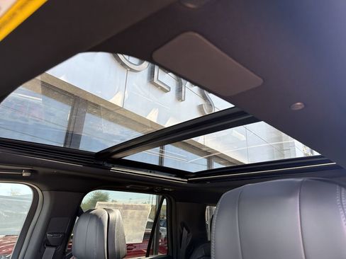New 2026 Lincoln Navigator L Reserve AWD/4WD image 11