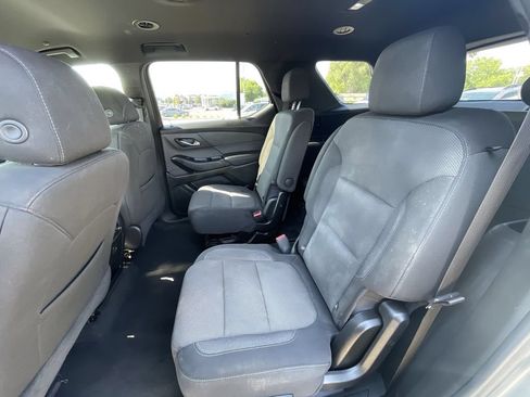 Used 2023 Chevrolet Traverse LT AWD/4WD image 40