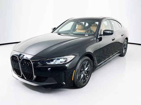 Used 2024 BMW i4 eDrive40 RWD image 3