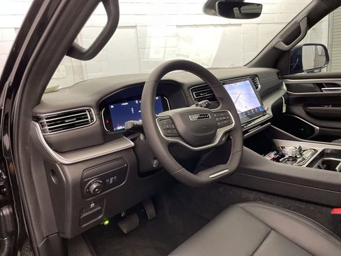 New 2025 Jeep Wagoneer Series III w/ Quick Order Package 25C Super image 18