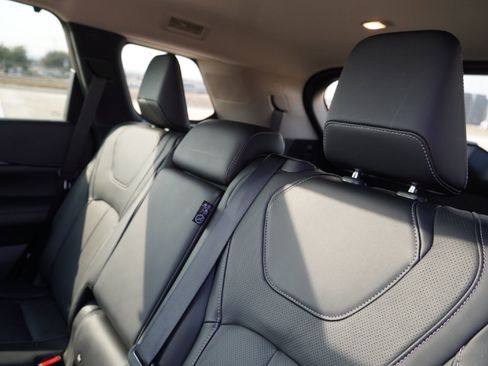 Used 2023 INFINITI QX60 Sensory w/ Cargo Package image 32