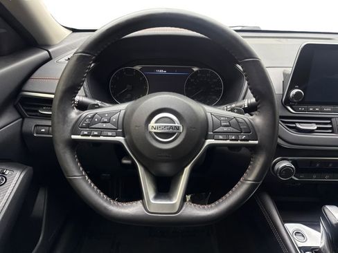 Used 2022 Nissan Altima 2.5 SR FWD image 56