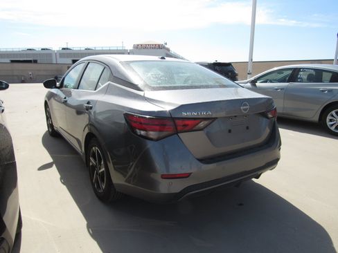 Used 2024 Nissan Sentra SV FWD image 4