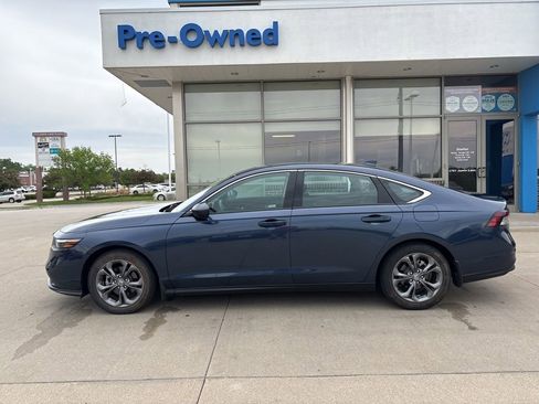 Used 2023 Honda Accord EX image 8