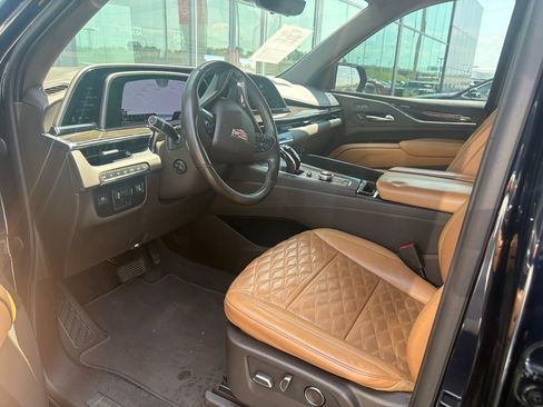 Used 2021 Cadillac Escalade Premium Luxury w/ Driver Assist Tech Package AWD/4WD image 7