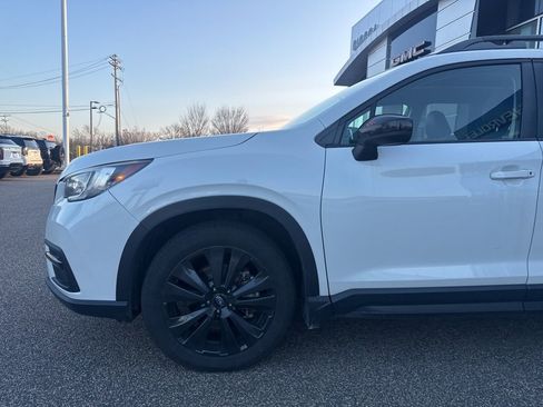 Used 2022 Subaru Ascent Onyx Edition image 5