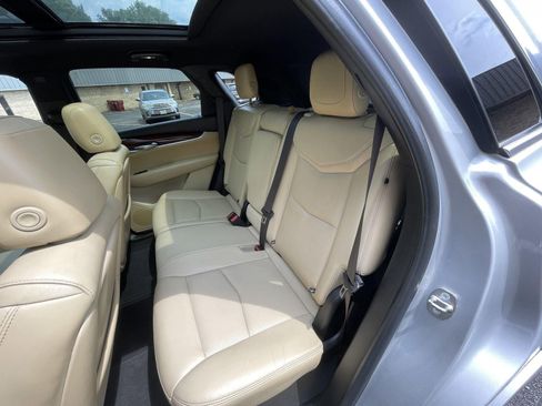 Used 2018 Cadillac XT5 Premium Luxury FWD image 40