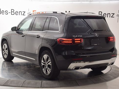 New 2025 Mercedes-Benz GLB 250 image 4