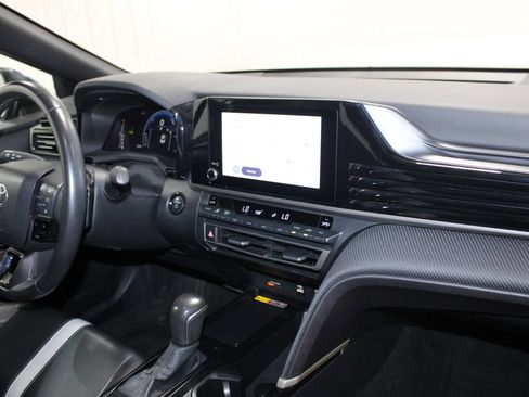 Used 2025 Toyota Camry SE FWD image 36