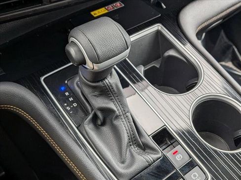 Used 2025 Toyota Sienna XLE Woodland Edition image 12