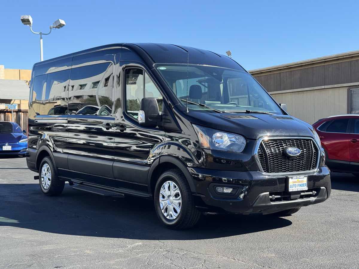Used 2024 Ford Transit 350 XLT RWD image 4