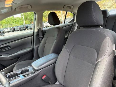 Certified 2025 Nissan Sentra S FWD image 9