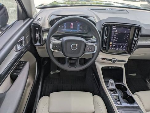 Used 2026 Volvo XC40 B5 Ultra w/ Climate Package AWD/4WD image 16