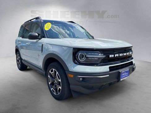Certified 2022 Ford Bronco Sport Outer Banks w/ Tech Package AWD/4WD image 2