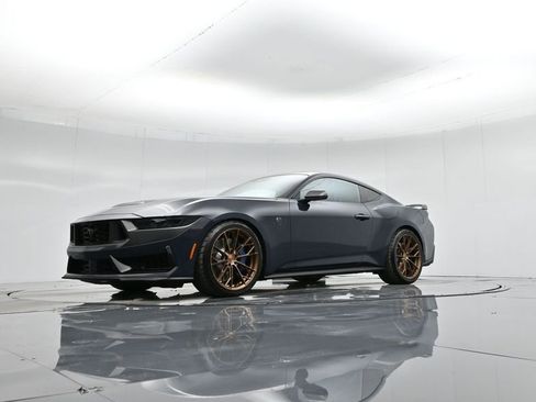 Used 2025 Ford Mustang Dark Horse image 39