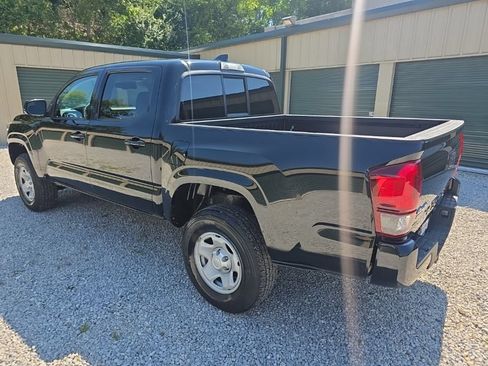 Certified 2023 Toyota Tacoma SR AWD/4WD image 4