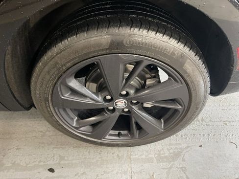 Used 2023 Buick Envision Essence w/ Sport Touring Package image 9