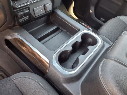 Used 2021 Chevrolet Silverado 1500 RST image 11