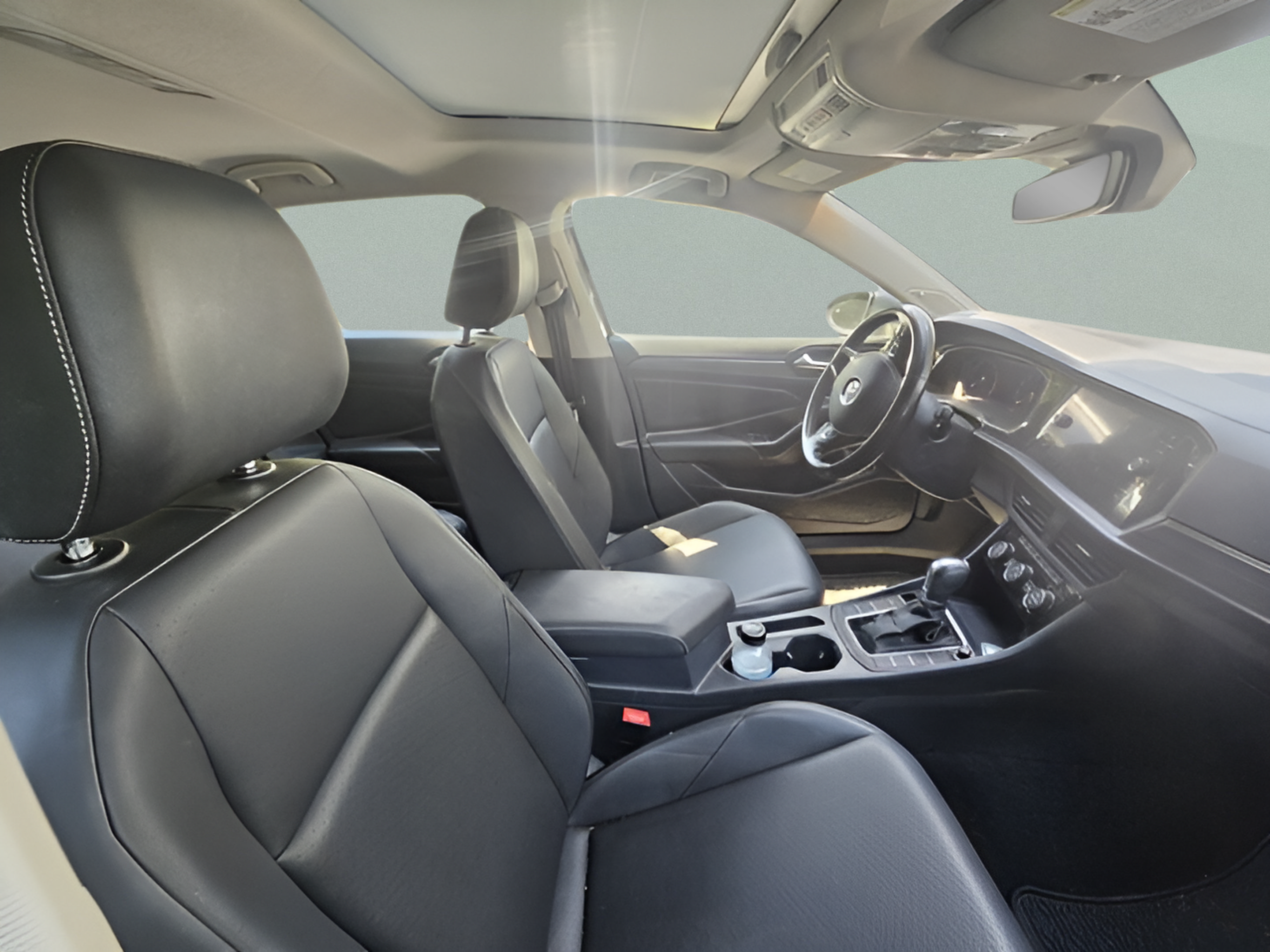 Used 2019 Volkswagen Jetta SEL w/ Cold Weather Package FWD image 6